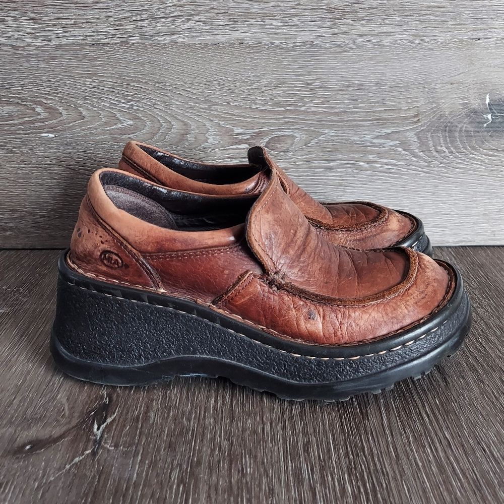MIA Vintage 90s Brown Leather Platform Slip-on Loafer Size 6M